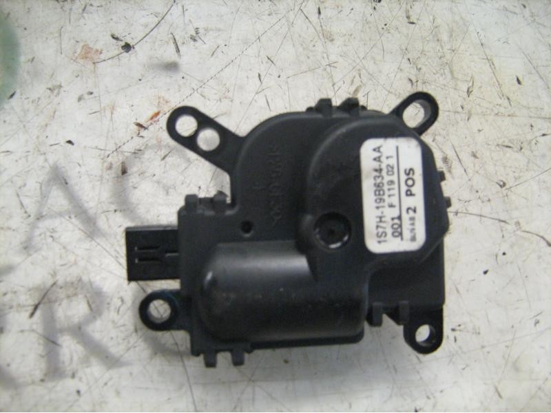 Recambio de motor electrico para ford fiesta (cbk) ghia referencia OEM IAM   