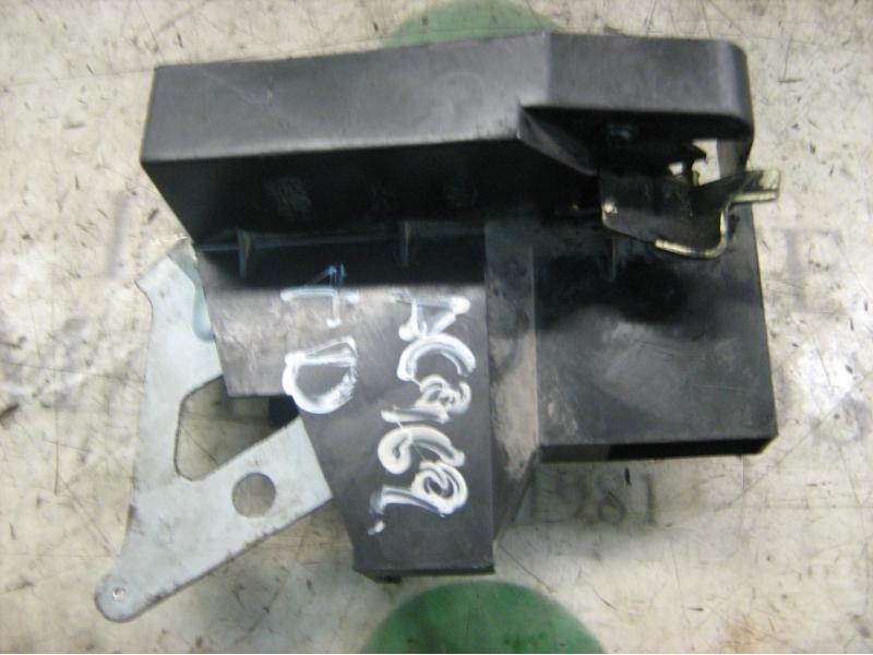 Recambio de cerradura puerta trasera derecha para kia rio ls berlina (5-ptas.) referencia OEM IAM   