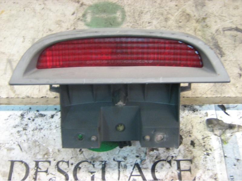 Recambio de piloto trasero central para kia rio ls berlina (5-ptas.) referencia OEM IAM   