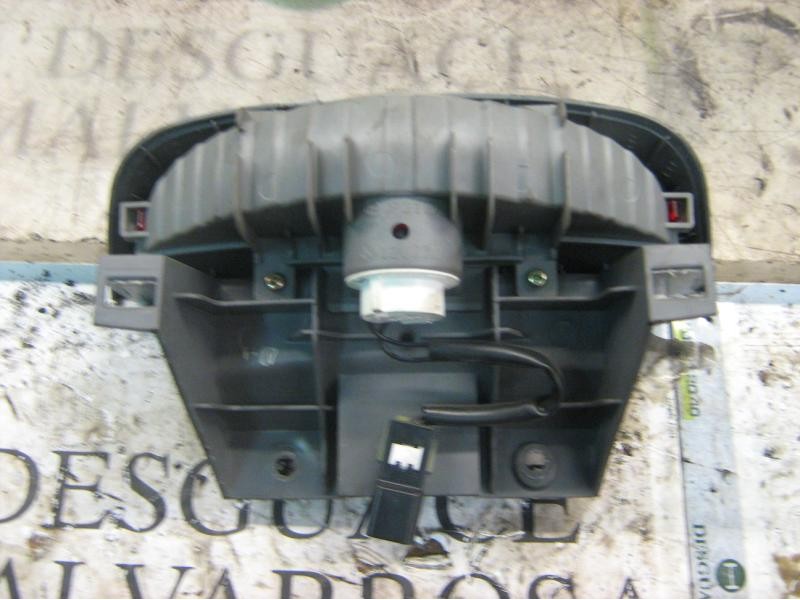 Recambio de piloto trasero central para kia rio ls berlina (5-ptas.) referencia OEM IAM   