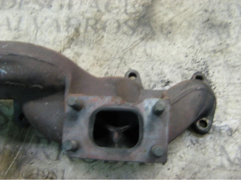 Recambio de colector escape para audi a6 berlina (c4) 2.5 tdi referencia OEM IAM 046253031A  