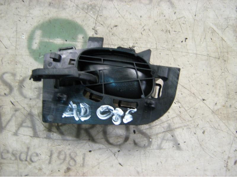 Recambio de maneta interior delantera derecha para peugeot 206 berlina xt referencia OEM IAM   