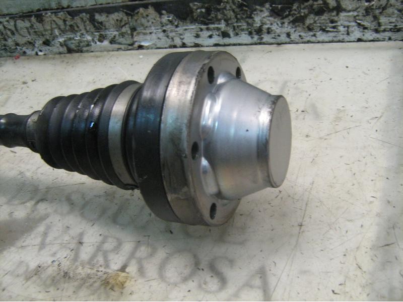 Recambio de transmision trasera izquierda para volkswagen touareg (7la) v6 referencia OEM IAM 7L0501201B  