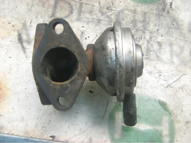 Recambio de valvula egr para audi a6 berlina (c4) 2.5 tdi referencia OEM IAM 046131503A  