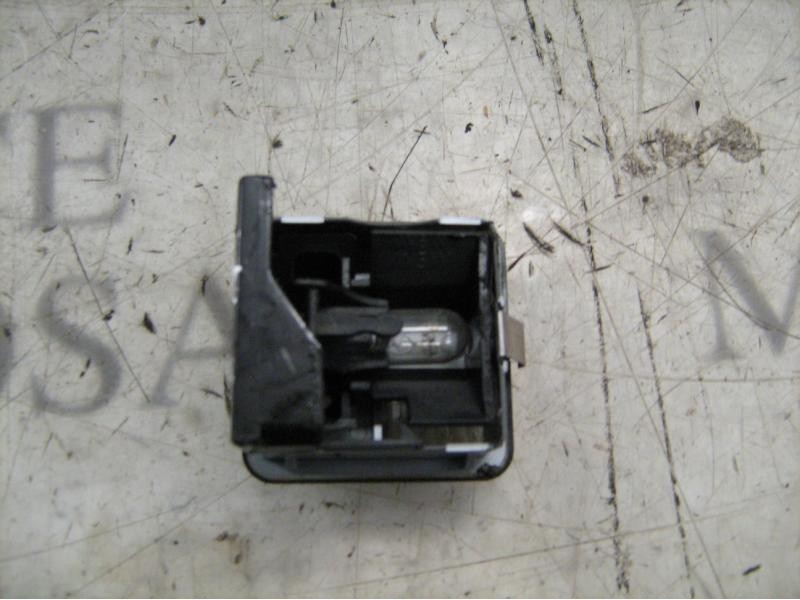 Recambio de piloto interior para citroën xsara berlina 1.6i 16v exclusive referencia OEM IAM   