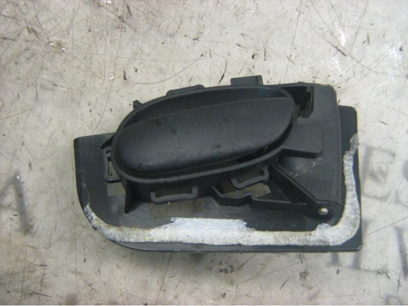 Recambio de maneta interior delantera derecha para peugeot 206 berlina xs referencia OEM IAM   