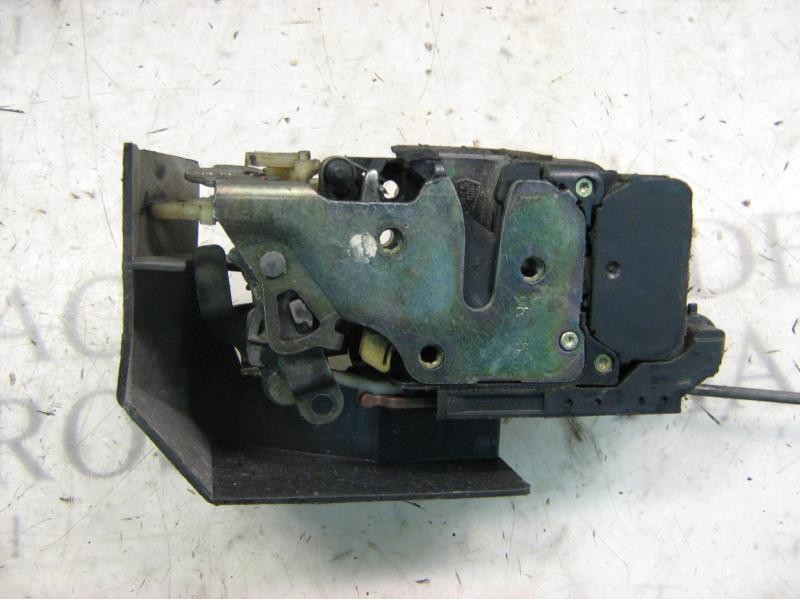 Recambio de cerradura puerta delantera derecha para alfa romeo 156 (116) 2.4 jtd distinctive referencia OEM IAM   