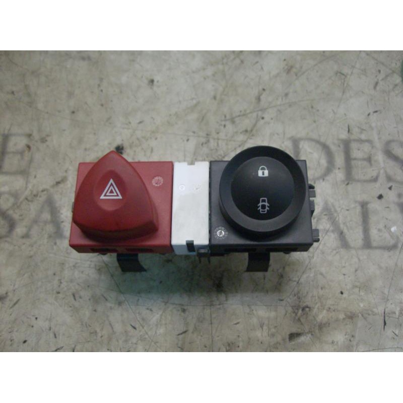 Recambio de warning para renault megane ii coupe/cabrio confort authentique referencia OEM IAM   