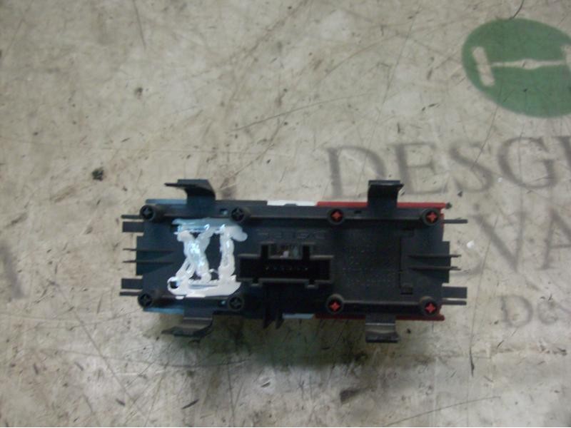 Recambio de warning para renault megane ii coupe/cabrio confort authentique referencia OEM IAM   