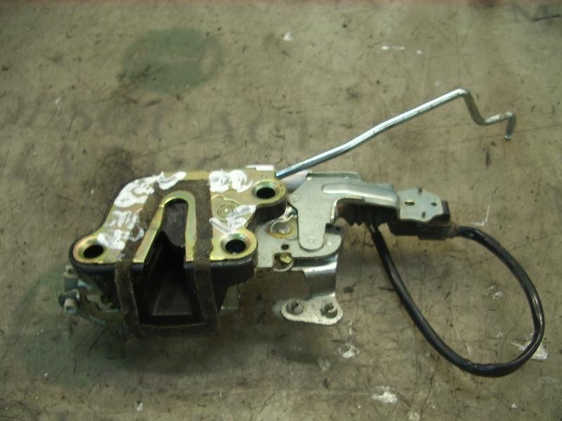 Recambio de cerradura puerta delantera derecha para opel monterey ls referencia OEM IAM   