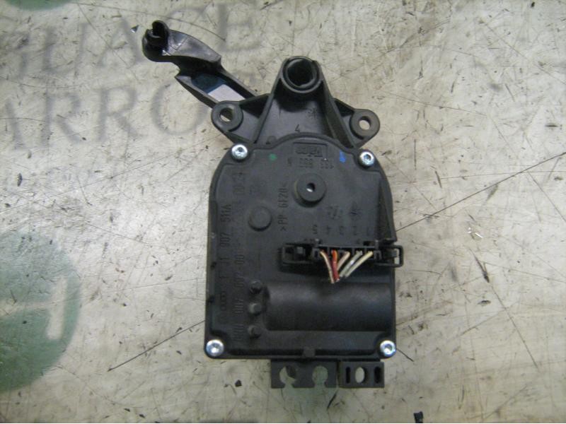 Recambio de motor apertura trampillas climatizador para seat leon (1m1) sports limited referencia OEM IAM   