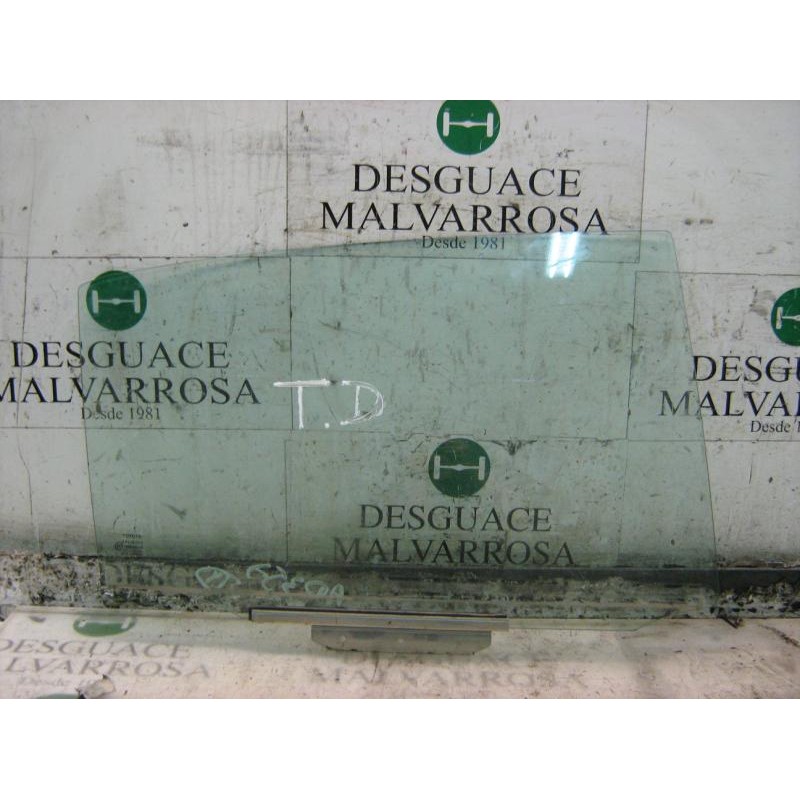 Recambio de cristal puerta trasero derecho para toyota corolla (e12) 2.0 d-4d terra berlina referencia OEM IAM   