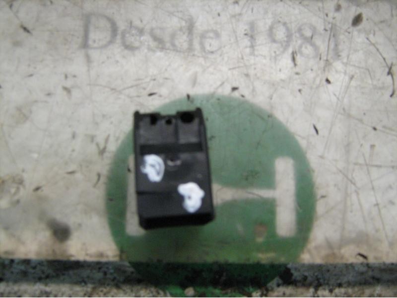 Recambio de mando elevalunas delantero derecho para volkswagen passat berlina (3b2) highline referencia OEM IAM   