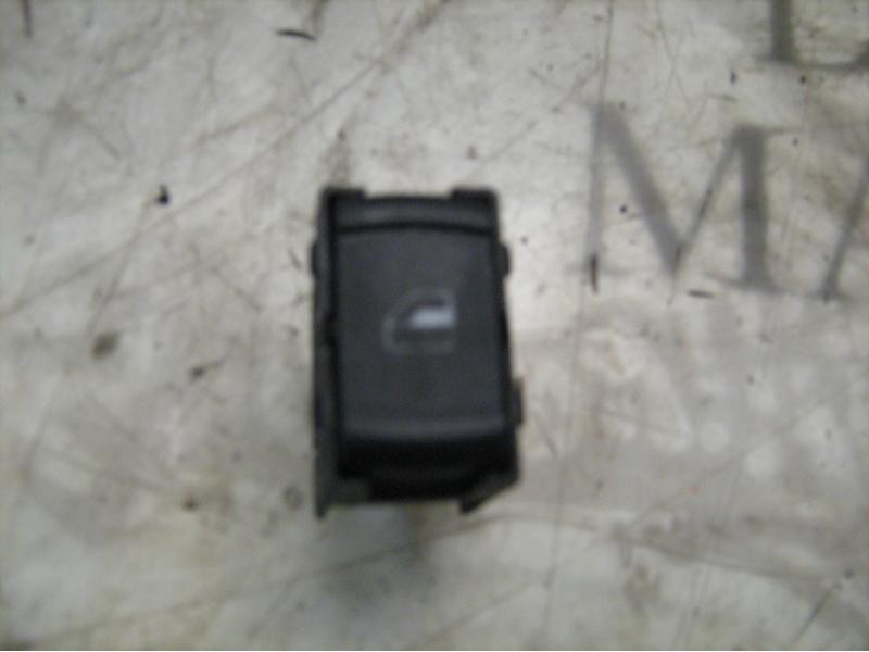 Recambio de mando elevalunas trasero izquierdo para volkswagen passat berlina (3b2) highline referencia OEM IAM   