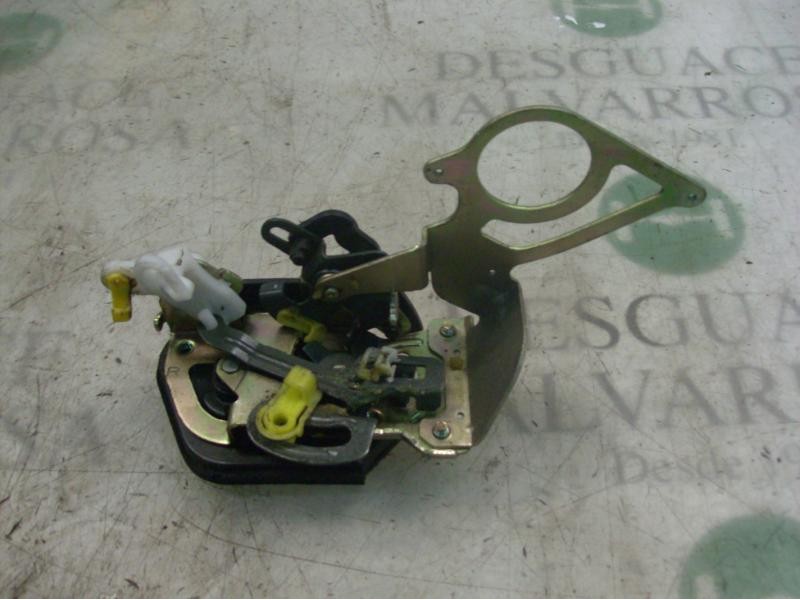 Recambio de cerradura puerta trasera derecha para hyundai matrix (fc) 1.6 gls referencia OEM IAM 8142017100  