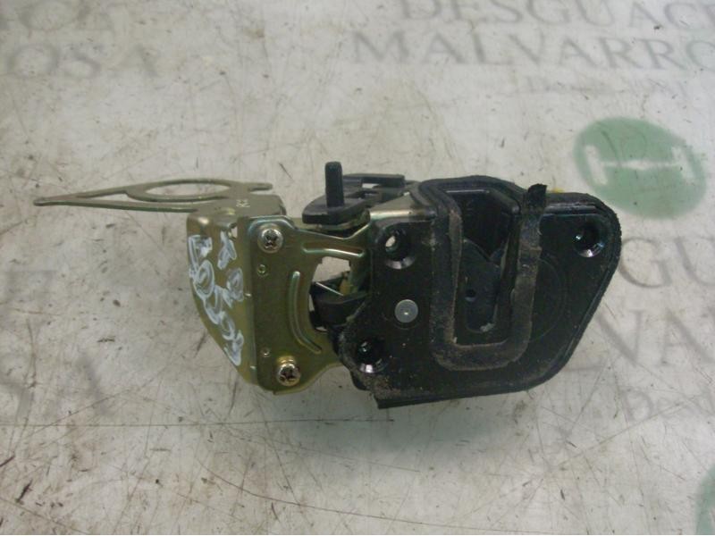 Recambio de cerradura puerta trasera derecha para hyundai matrix (fc) 1.6 gls referencia OEM IAM 8142017100  