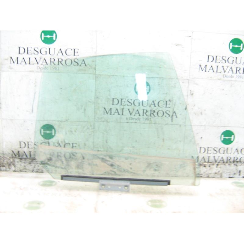 Recambio de cristal puerta trasero derecho para renault megane i berlina hatchback (ba0) 1.4e rl referencia OEM IAM   