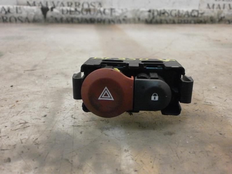 Recambio de warning para renault clio grandtour dynamique referencia OEM IAM   