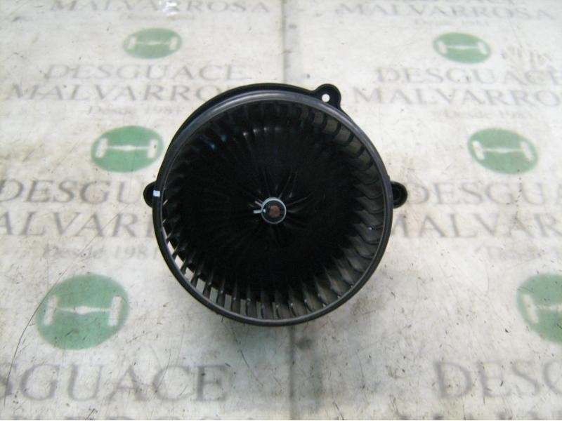 Recambio de motor calefaccion para kia cerato 2.0 ex crdi berlina (4-ptas.) referencia OEM IAM   