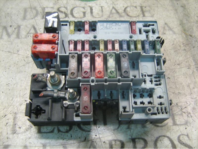 Recambio de caja reles / fusibles para citroën xsara berlina 1.6 attraction referencia OEM IAM   