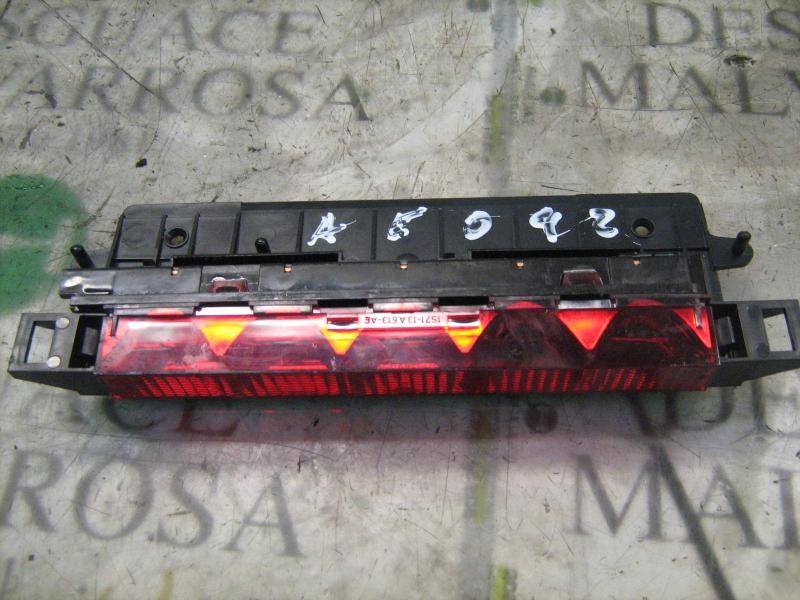 Recambio de piloto trasero central para ford focus berlina (cap) trend referencia OEM IAM   