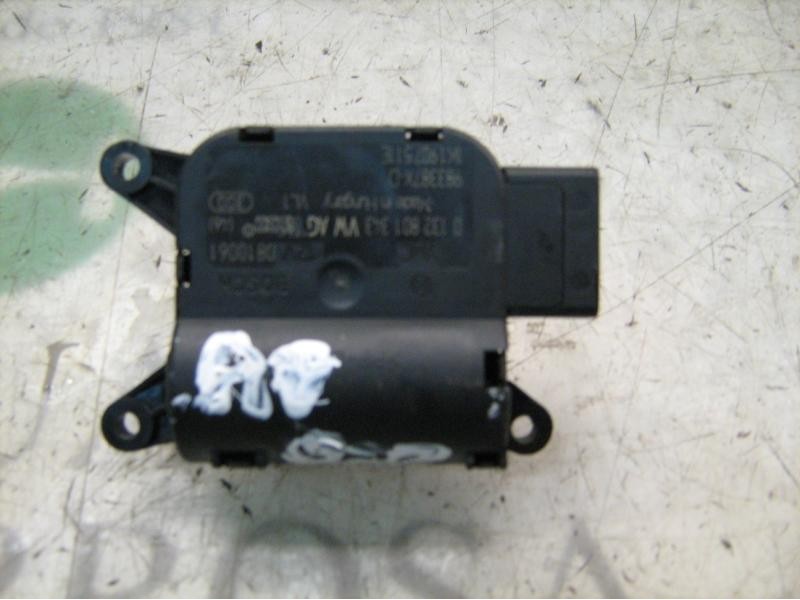 Recambio de motor apertura trampillas climatizador para seat leon (1p1) stylance / style referencia OEM IAM   