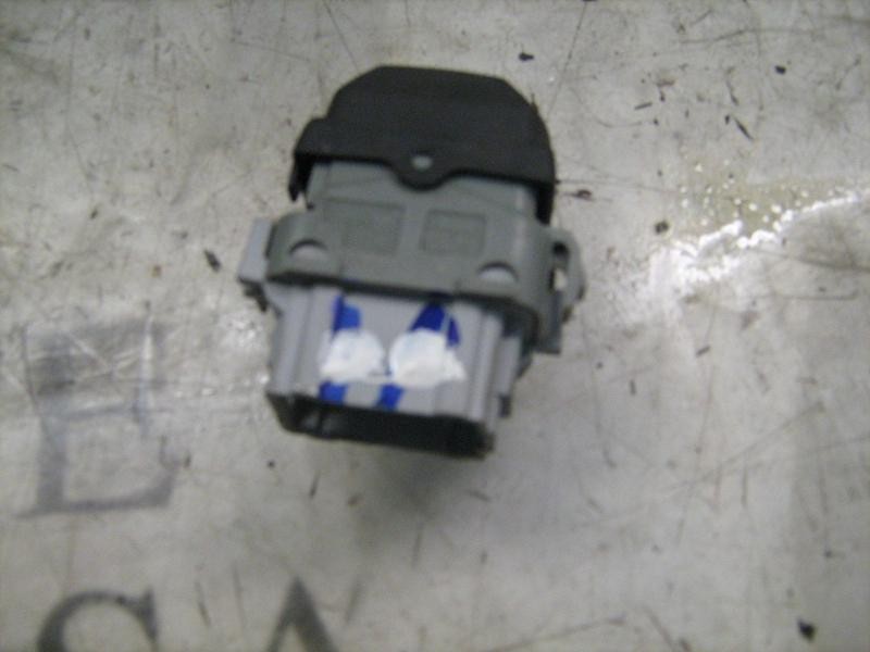 Recambio de mando elevalunas delantero derecho para renault megane ii berlina 5p confort dynamique referencia OEM IAM   