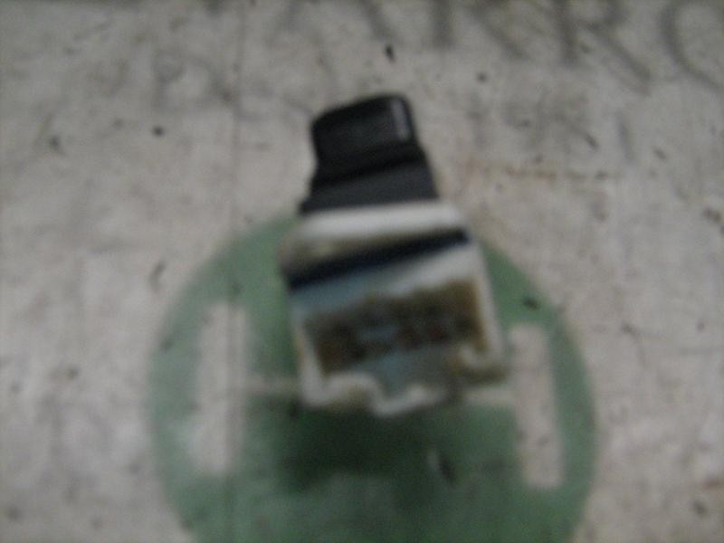 Recambio de mando elevalunas delantero izquierdo para mg serie 25 (rf) classic (5-ptas.) referencia OEM IAM   