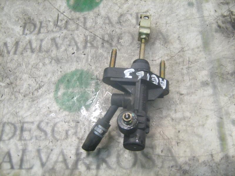 Recambio de bomba embrague para toyota yaris (ncp1/nlp1/scp1) 1.0 linea terra referencia OEM IAM   