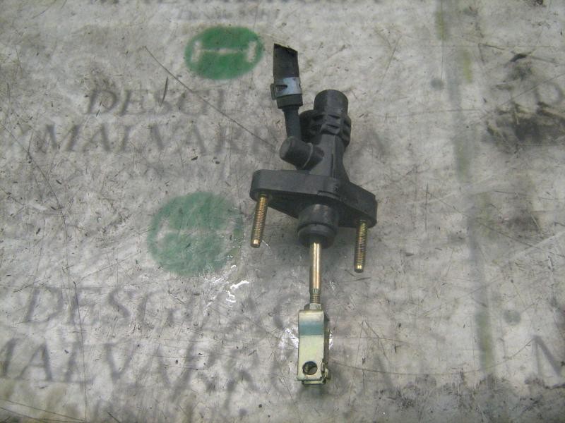 Recambio de bomba embrague para toyota yaris (ncp1/nlp1/scp1) 1.0 linea terra referencia OEM IAM   