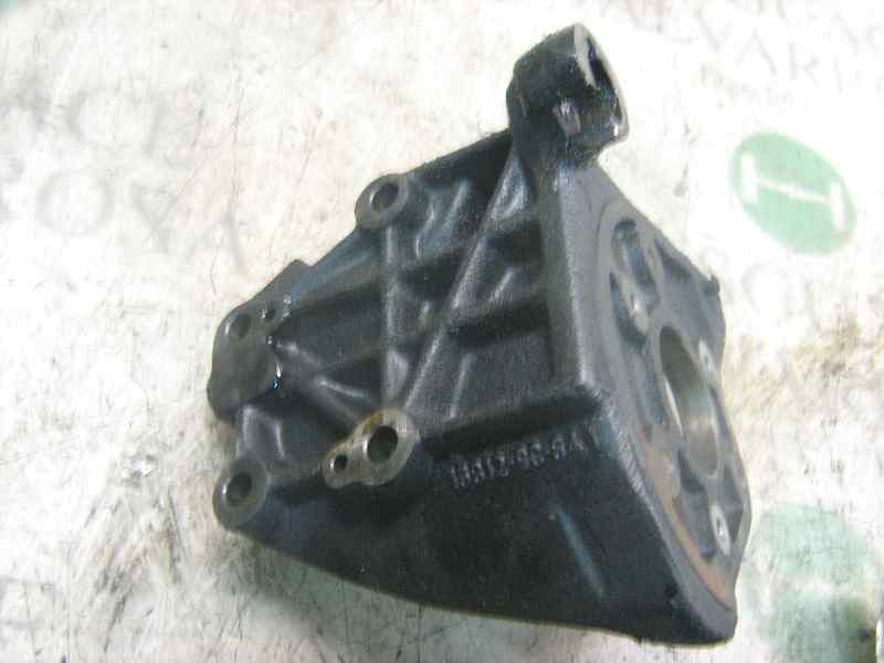 Recambio de soporte bomba inyeccion para nissan vanette cargo (hc23) referencia OEM IAM   