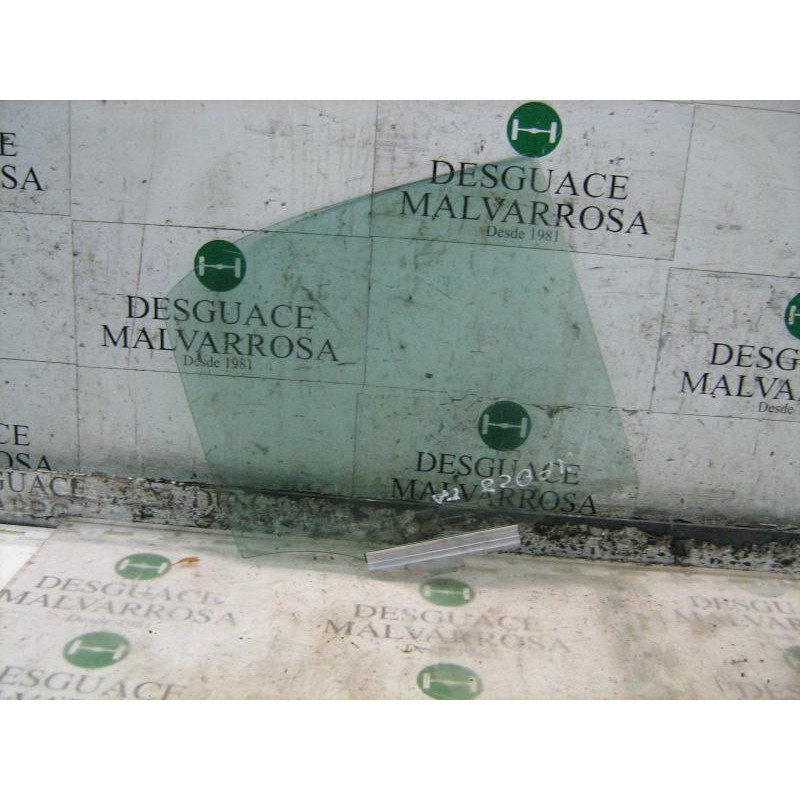 Recambio de cristal puerta trasero derecho para mercedes-benz clase c (w202) berlina 180 (202.018) referencia OEM IAM   