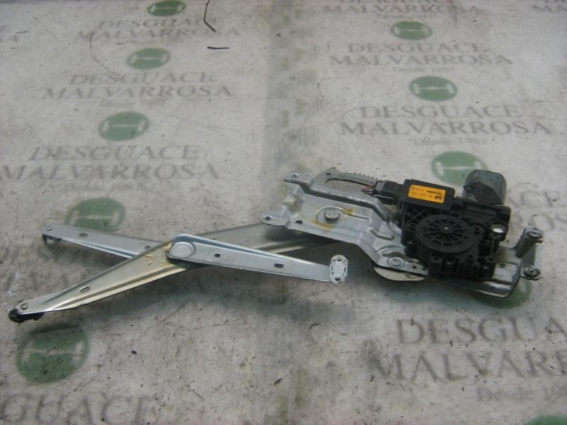 Recambio de elevalunas delantero derecho para opel corsa b 1.7 diesel referencia OEM IAM   