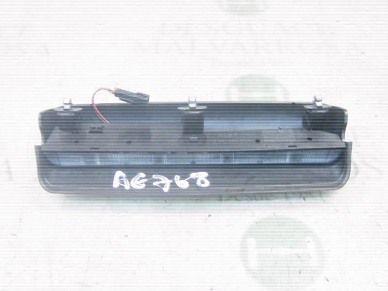 Recambio de piloto trasero central para opel corsa c cosmo referencia OEM IAM   