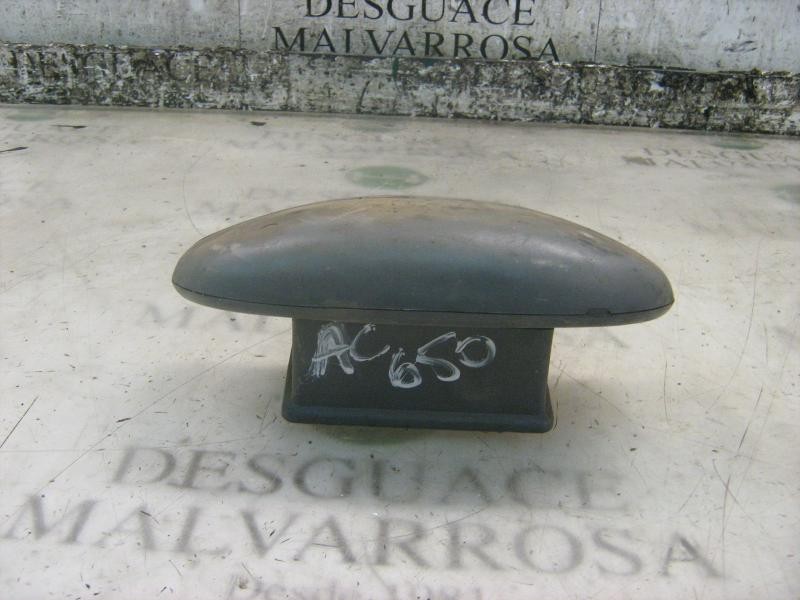 Recambio de piloto trasero central para ssangyong musso 2.9 tdi grand lux referencia OEM IAM   