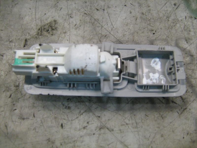 Recambio de piloto interior para peugeot 307 break/sw (s2) xs referencia OEM IAM   