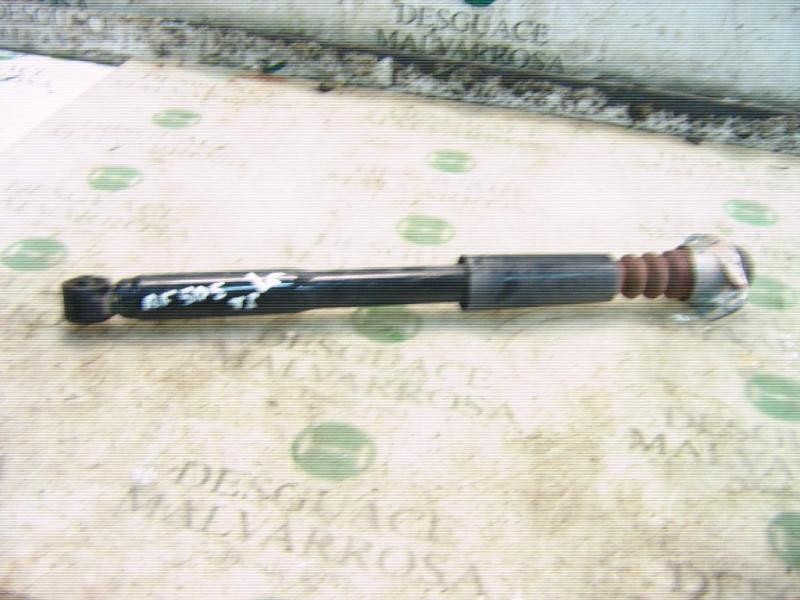Recambio de amortiguador trasero izquierdo para volkswagen fox (5z1) básico referencia OEM IAM   