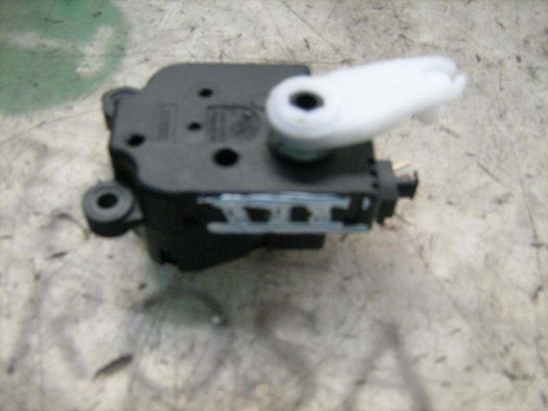 Recambio de motor apertura trampillas climatizador para peugeot 307 break/sw (s2) xs referencia OEM IAM   