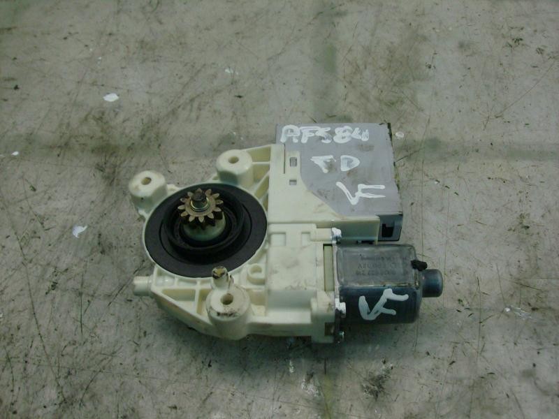 Recambio de motor elevalunas trasero derecho para ford focus berlina (cap) ghia referencia OEM IAM   