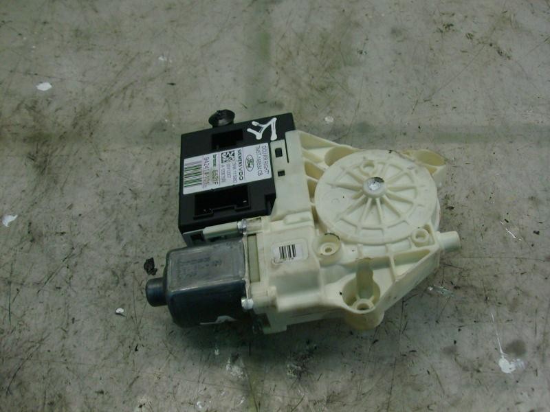 Recambio de motor elevalunas trasero derecho para ford focus berlina (cap) ghia referencia OEM IAM   