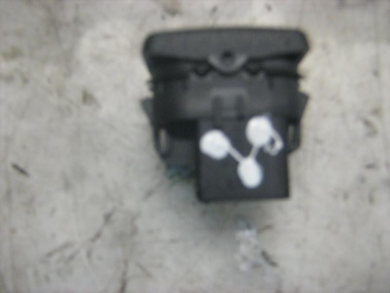 Recambio de mando elevalunas trasero derecho para ford focus berlina (cap) ghia referencia OEM IAM   