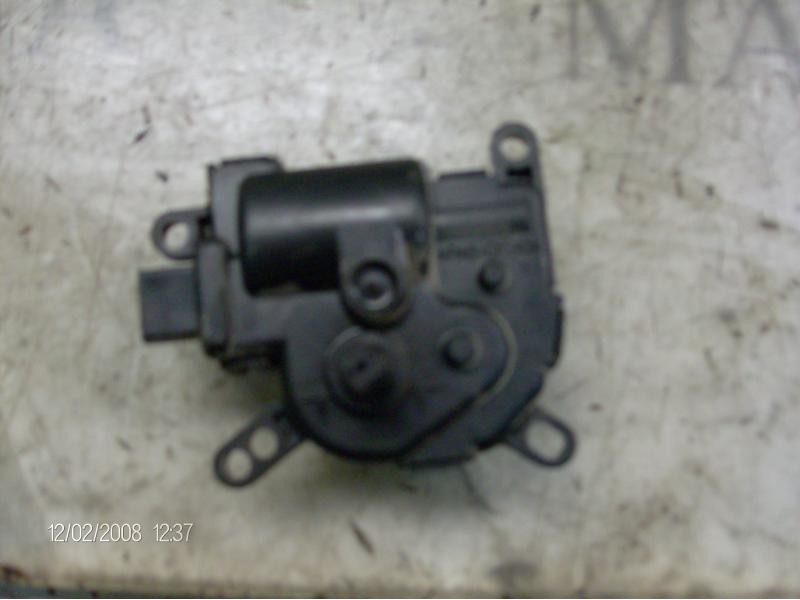 Recambio de motor apertura trampillas climatizador para ford fiesta (cbk) ghia referencia OEM IAM   