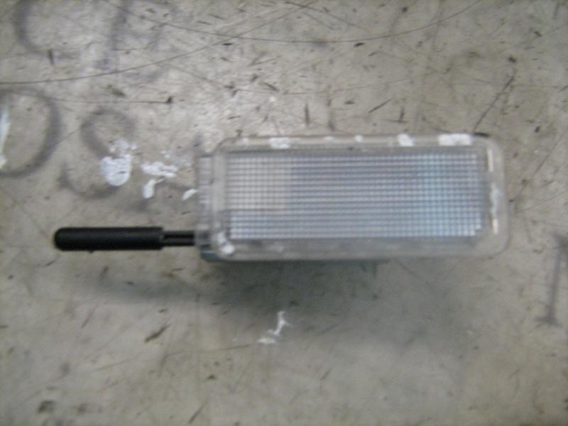 Recambio de piloto interior para citroën c4 berlina collection referencia OEM IAM   