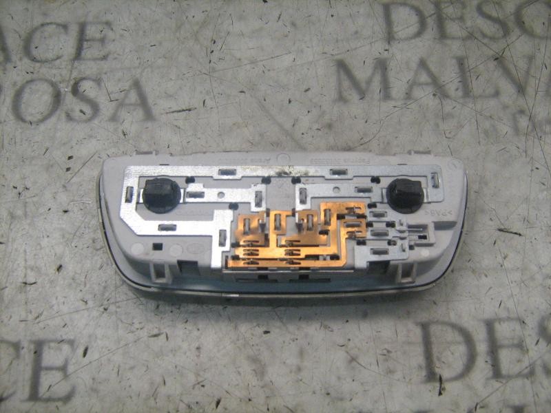 Recambio de piloto interior para volvo s40 berlina 1.6 evolution referencia OEM IAM   