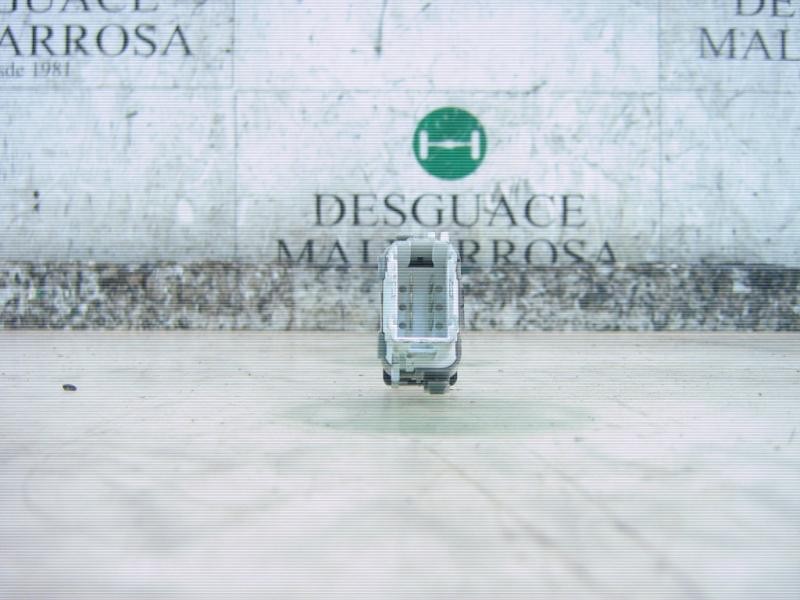 Recambio de mando elevalunas delantero derecho para renault scenic ii authentique referencia OEM IAM   