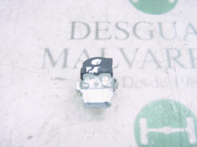 Recambio de mando elevalunas delantero derecho para renault scenic ii authentique referencia OEM IAM   