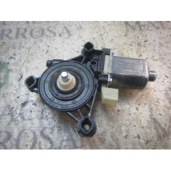 MOTOR ELEVALUNAS DELANTERO DERECHO 5Q0959801B 5Q0959801B 0130822717