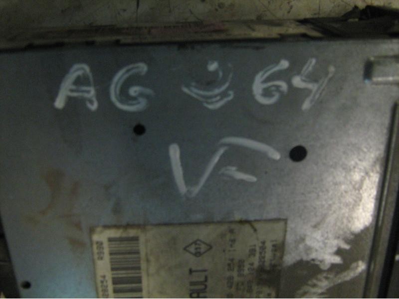 Recambio de sistema audio / radio cd para renault mascot 130.65 referencia OEM IAM   