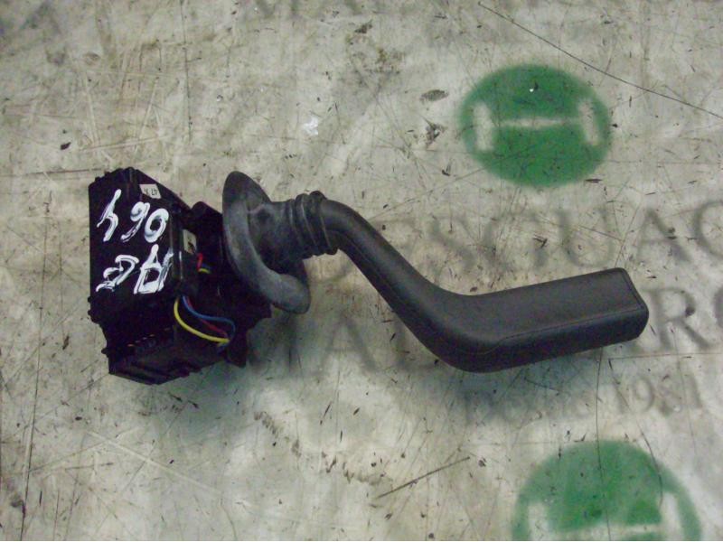 Recambio de mando limpia para volvo v40 familiar 1.9 d referencia OEM IAM   