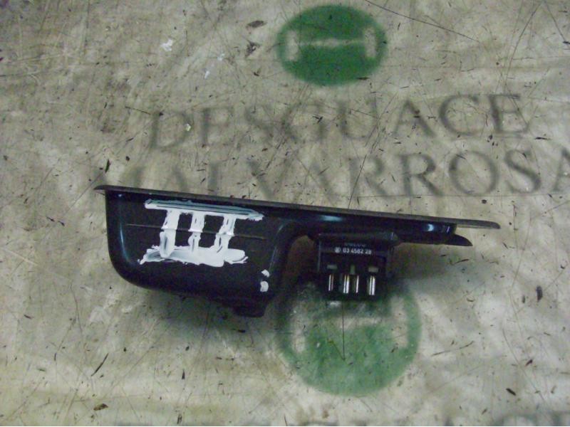 Recambio de mando elevalunas trasero izquierdo para volvo v40 familiar 1.9 d referencia OEM IAM   